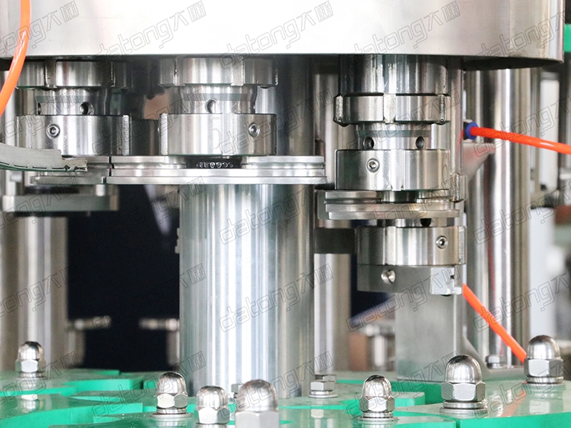 beverage filler machine capping head