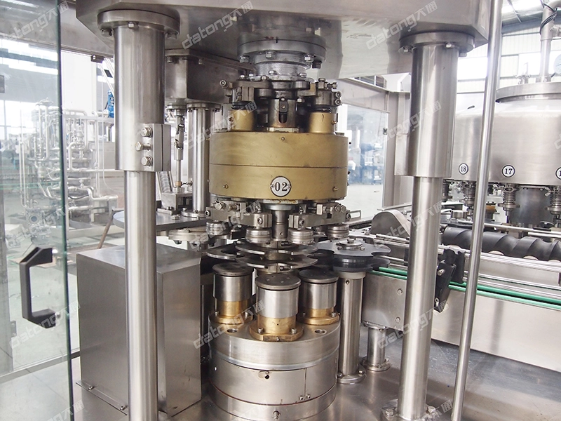 can filling and sealing machine