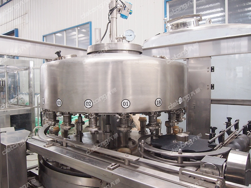 YGF automatic energy drink can filling machine