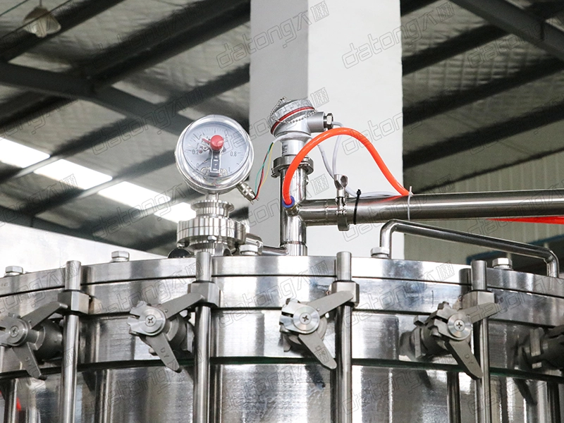 the sensor of carbonated beverage filling machine